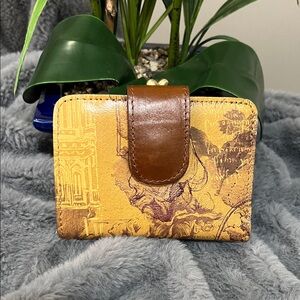 Patricia Nash Bi-fold Italian Sketchbook Wallet NWOT retail $109